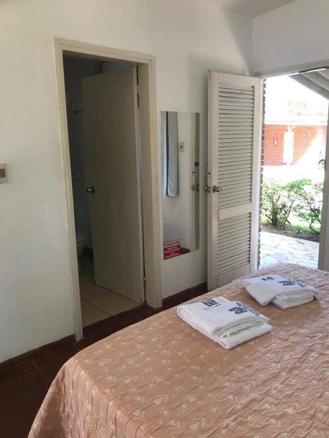 Brisas Del Rio Apart Hotel Termas del Daymán Esterno foto