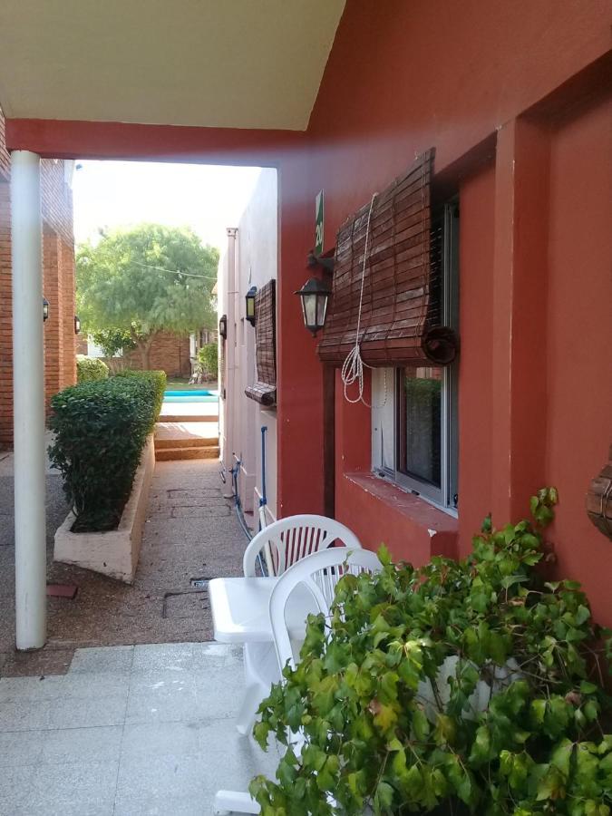 Brisas Del Rio Apart Hotel Termas del Daymán Esterno foto