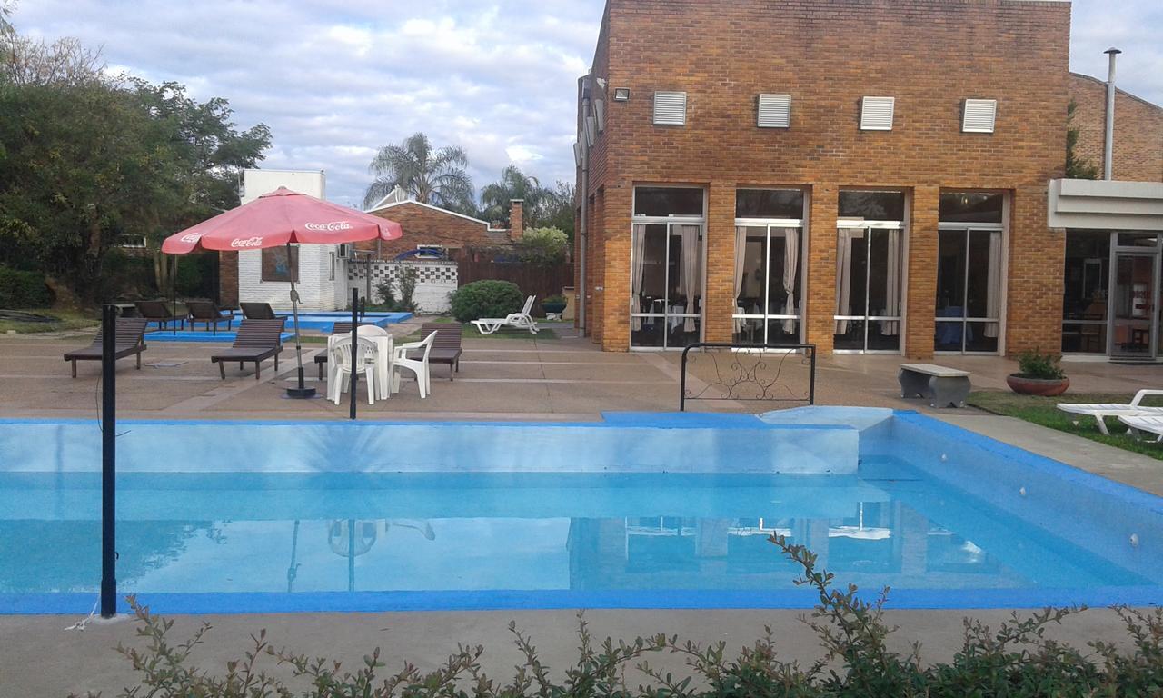 Brisas Del Rio Apart Hotel Termas del Daymán Esterno foto