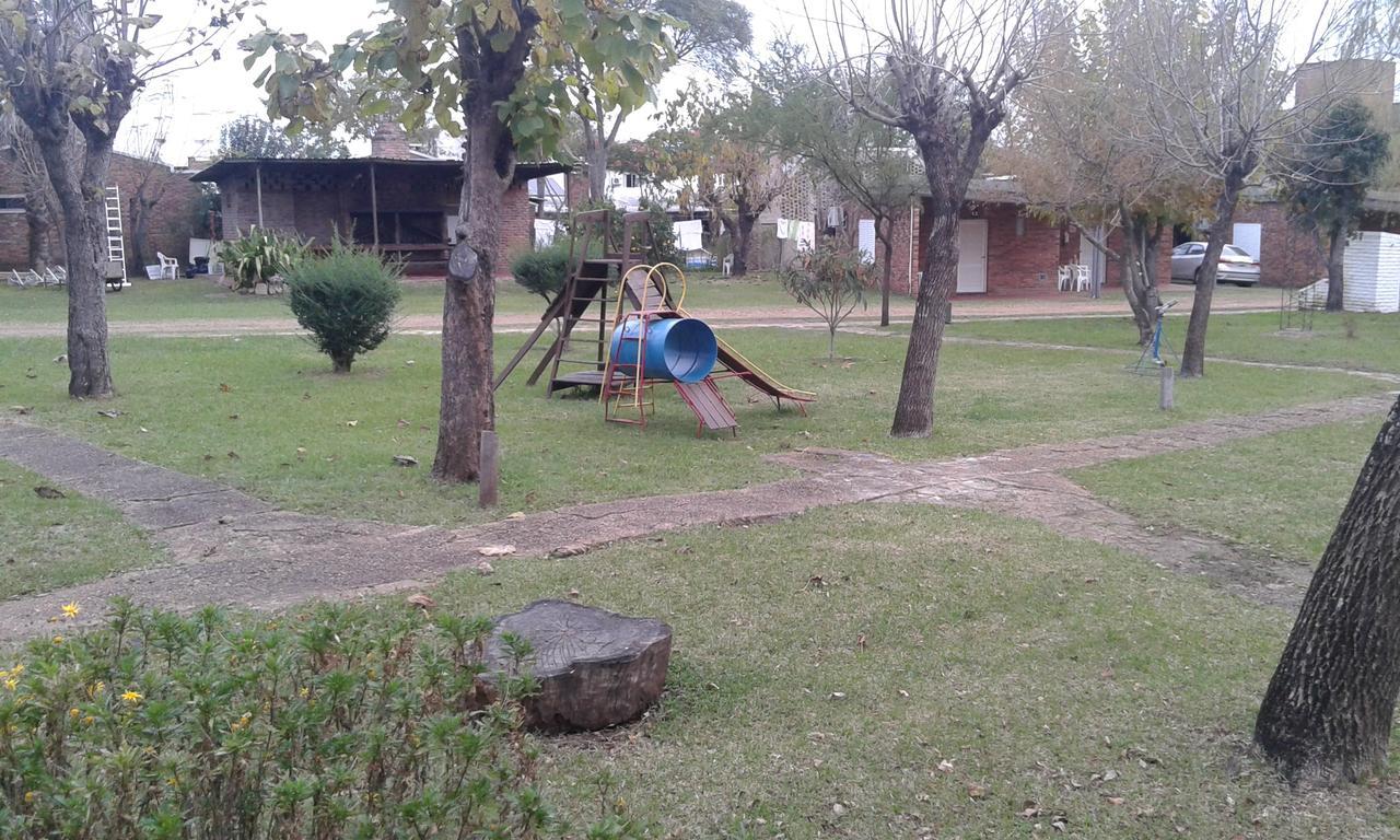 Brisas Del Rio Apart Hotel Termas del Daymán Esterno foto